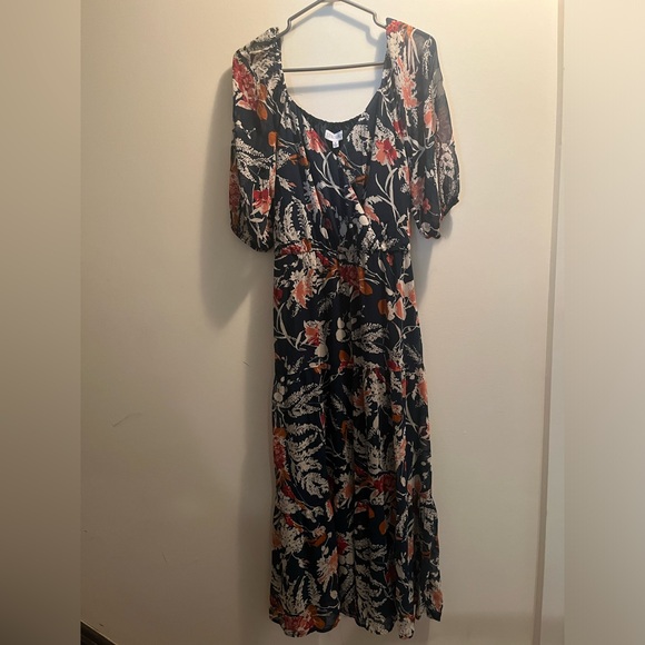 Luxology Women's V Neck Tiered Maxi Dress, Sz: M, Green - Picture 8 of 12